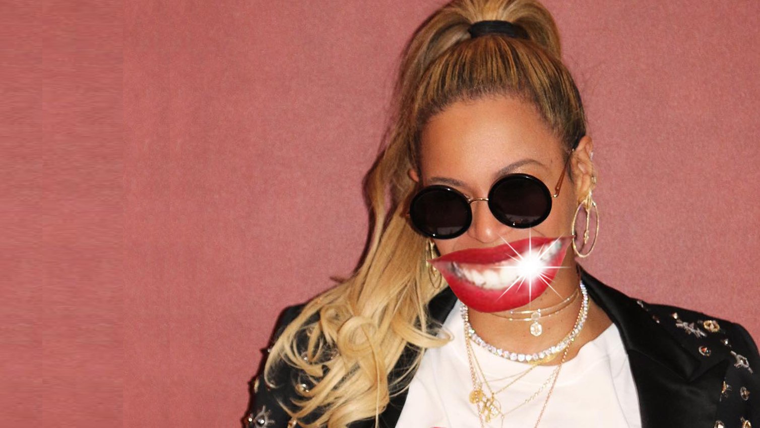 Leidingen ga werken Mededogen Beyoncé's visagist gebruikt lippenstift als truc voor wittere tanden - &C