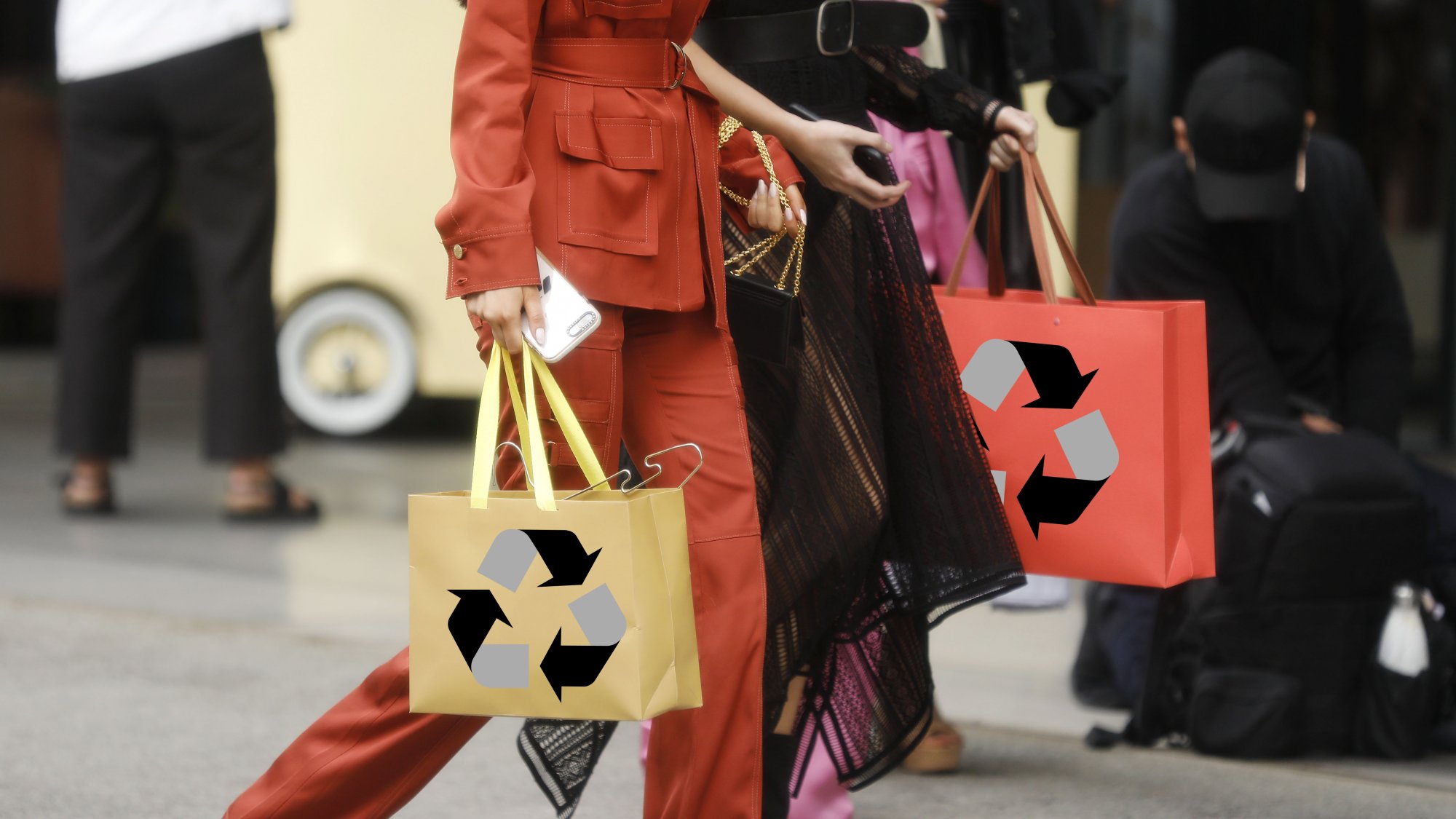 Glimlach vandaag Spanje Guiltfree shoppen: deze grote merken komen met gerecyclede kleding - &C