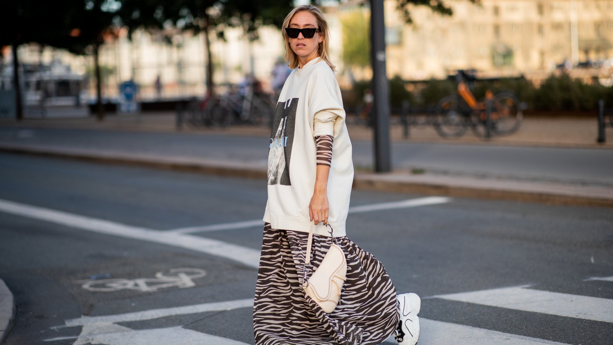 Je Nieuwe Favoriete Herfstkloffie De Trui Jurk C