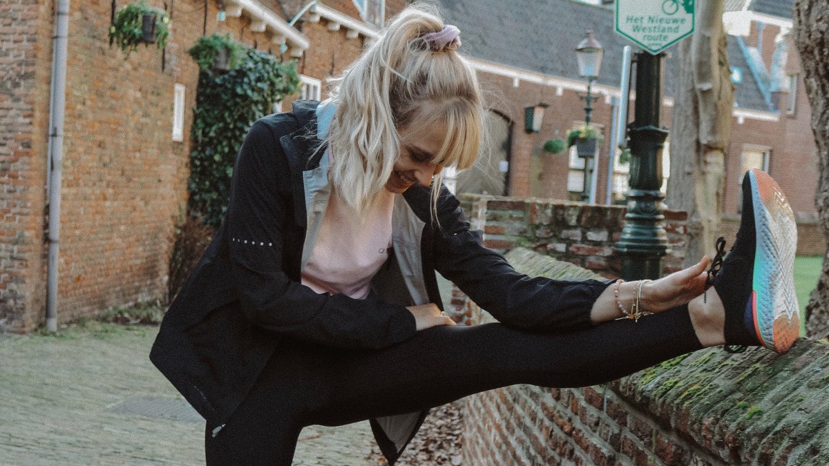 laatste aanwinst, Laura, kledingkast